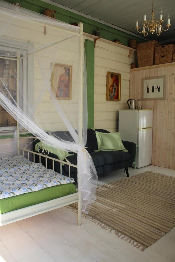 Suur-Lossi Apartments Haapsalu Esterno foto